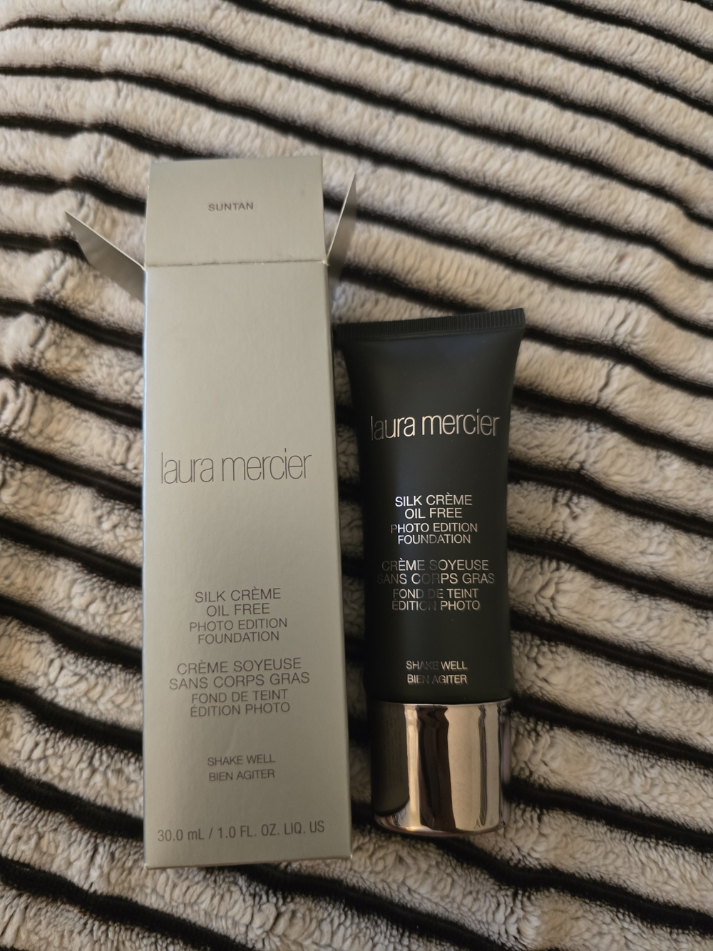 BNIB Laura Mercier Silk Crème Oil-Free Photo Edition Foundation - Suntan (30mL)